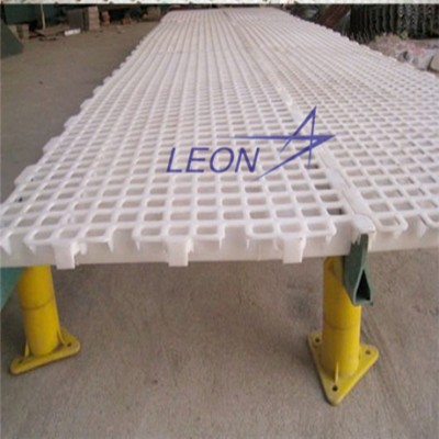 Poultry plastic cap for bed slat